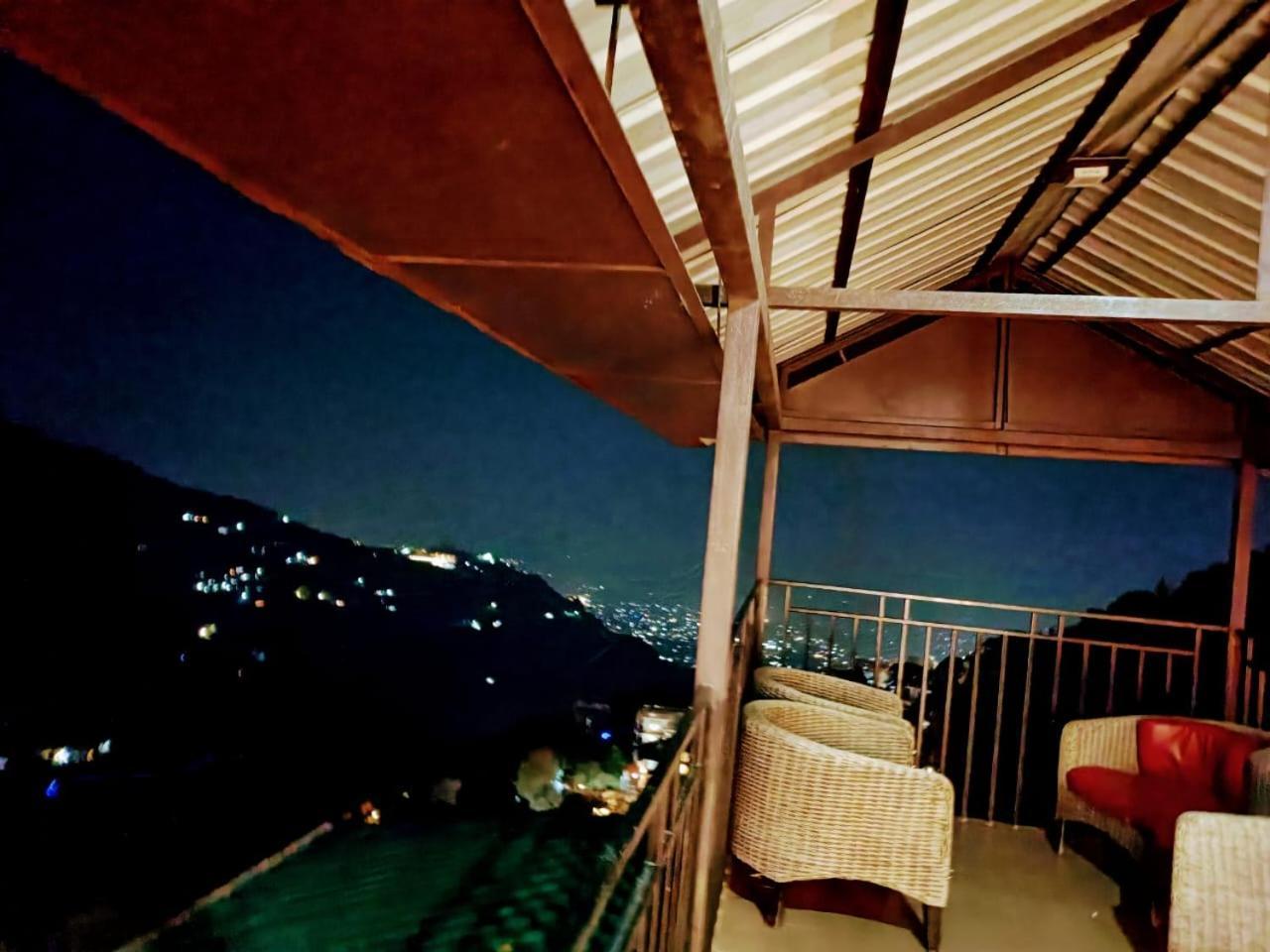 King Castle Mcleodganj-Centrally Heated And Air Cooled- Near Mall Road - Free Parking Dharamszala Kültér fotó