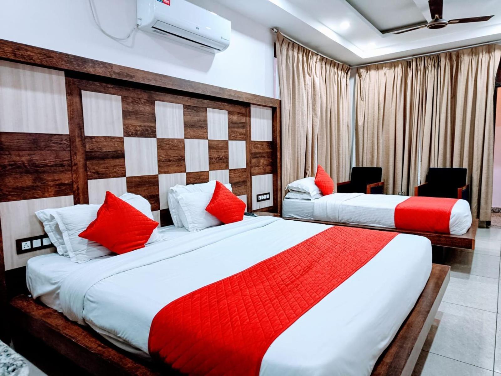 King Castle Mcleodganj-Centrally Heated And Air Cooled- Near Mall Road - Free Parking Dharamszala Kültér fotó