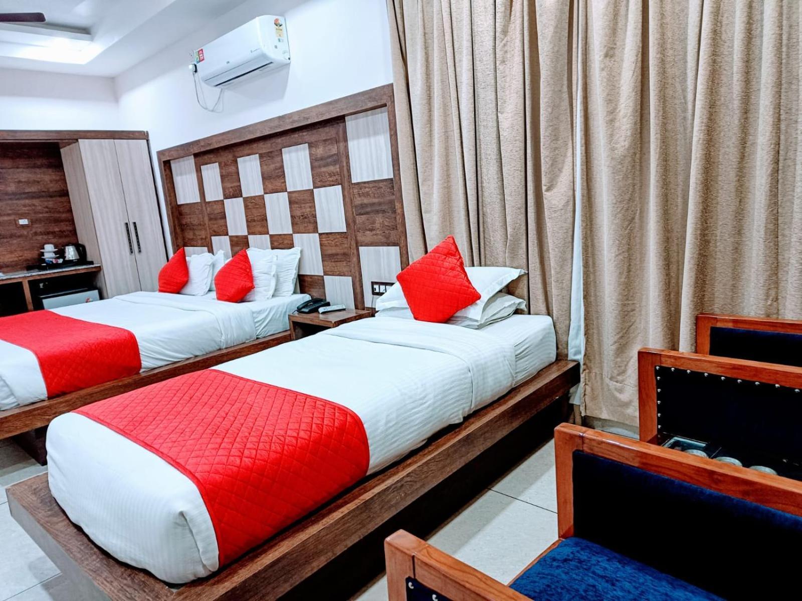 King Castle Mcleodganj-Centrally Heated And Air Cooled- Near Mall Road - Free Parking Dharamszala Kültér fotó