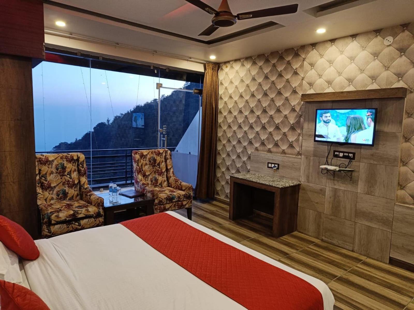 King Castle Mcleodganj-Centrally Heated And Air Cooled- Near Mall Road - Free Parking Dharamszala Kültér fotó