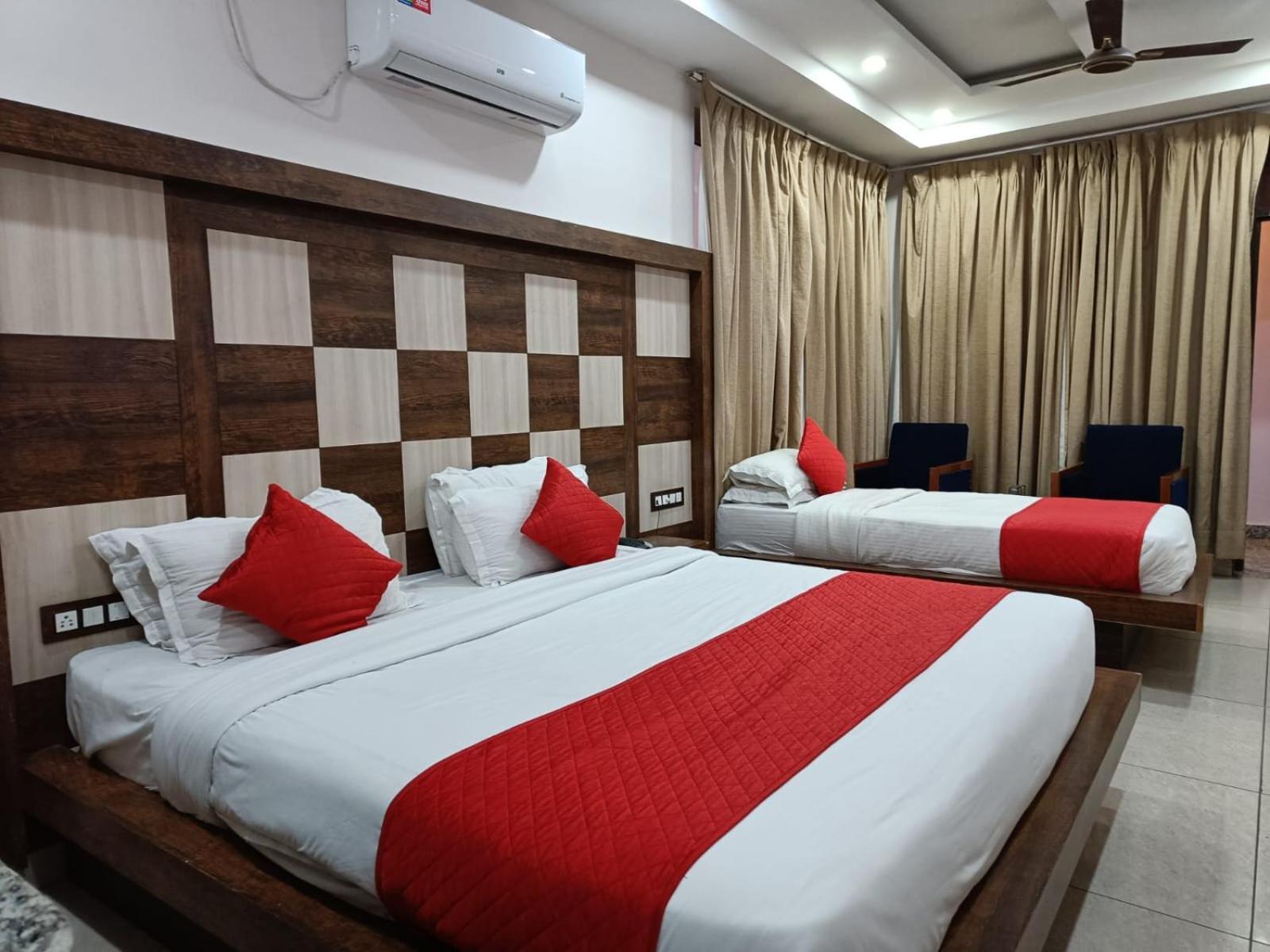 King Castle Mcleodganj-Centrally Heated And Air Cooled- Near Mall Road - Free Parking Dharamszala Kültér fotó