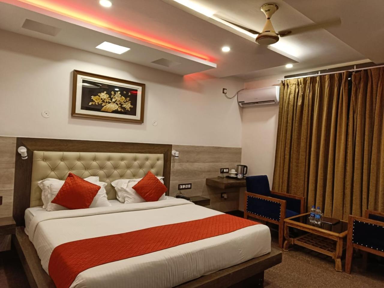 King Castle Mcleodganj-Centrally Heated And Air Cooled- Near Mall Road - Free Parking Dharamszala Kültér fotó