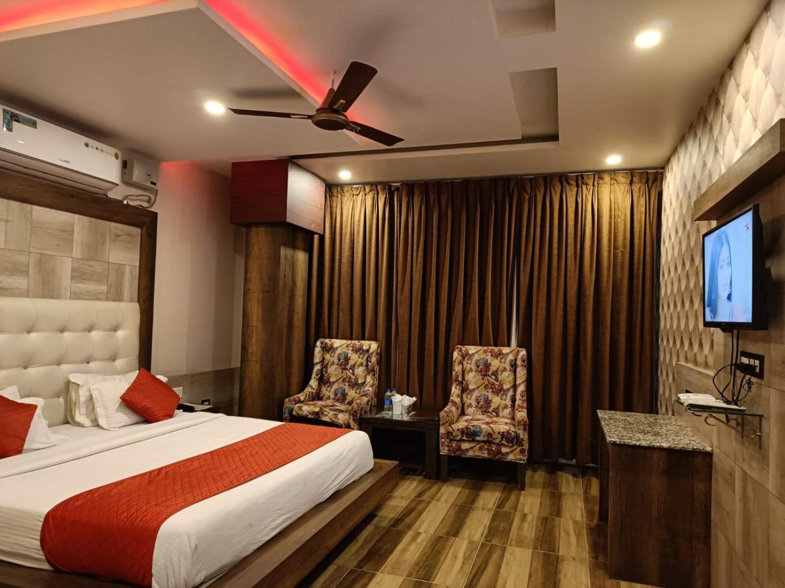 King Castle Mcleodganj-Centrally Heated And Air Cooled- Near Mall Road - Free Parking Dharamszala Kültér fotó