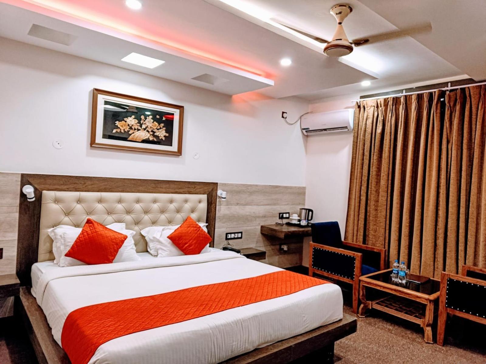 King Castle Mcleodganj-Centrally Heated And Air Cooled- Near Mall Road - Free Parking Dharamszala Kültér fotó